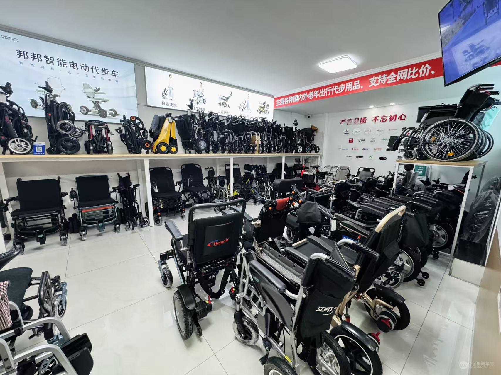2026年金秋十月北京电动轮椅专卖店怎么选?本地实体门店体验选购指南
